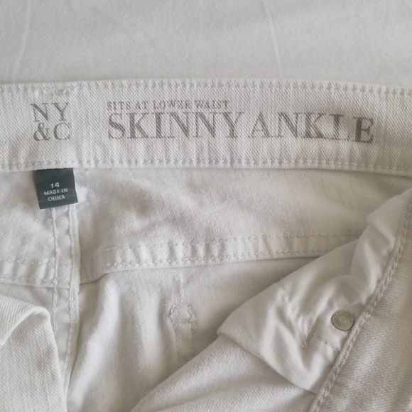 Jeans - Picture 2 of 3